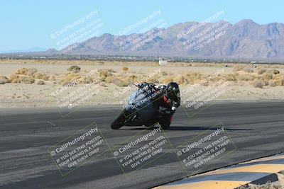 media/Jan-10-2025-CVMA Friday Practice (Fri) [[489e0da257]]/Group 4 and Trackday/Session 2 (Turn 4 Inside)/